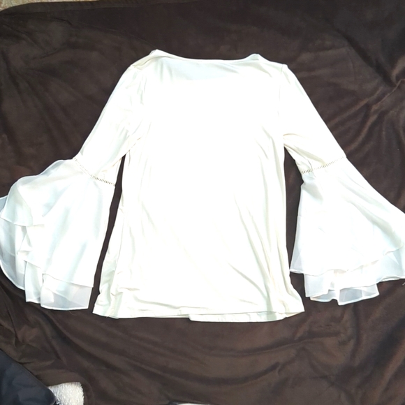 White Blouse with ruffled sleeves, Women's Cable & Gauge, Sz S - Picture 2 of 4